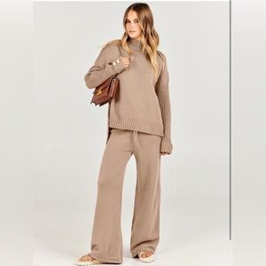 Elegant Tan Women's Knit Set NWOT